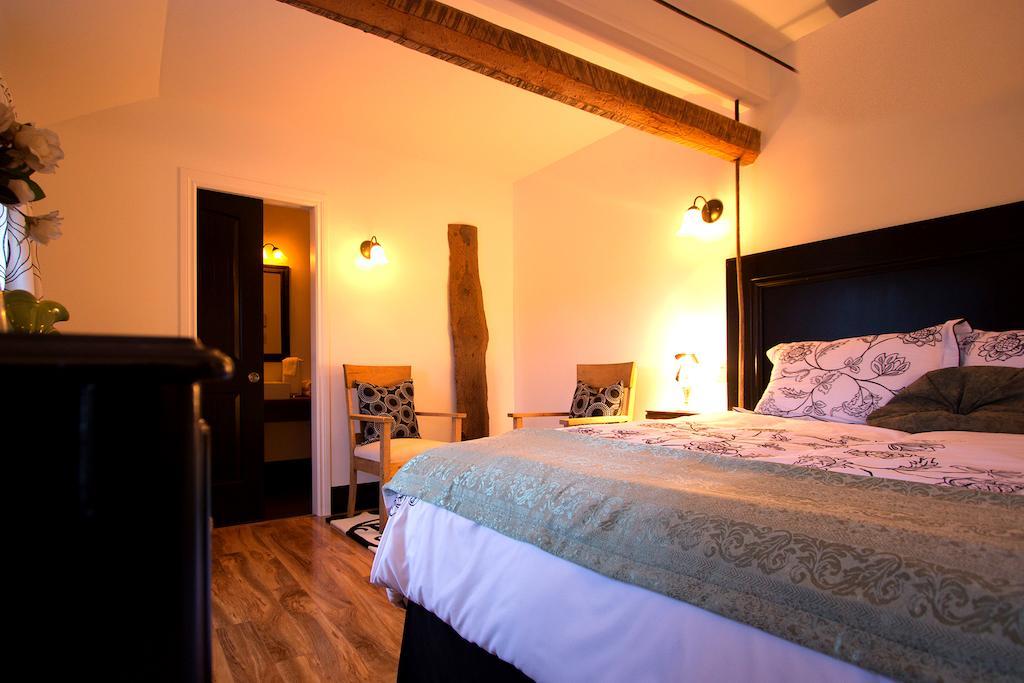 Les Ancetres Auberge & Restaurant St-Pierre-de-l'Île-d'Orléans Zimmer foto