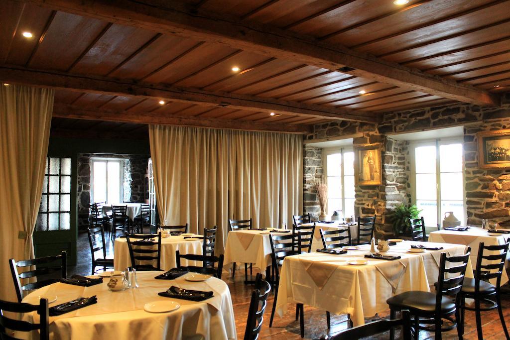 Les Ancetres Auberge & Restaurant St-Pierre-de-l'Île-d'Orléans Exterior foto