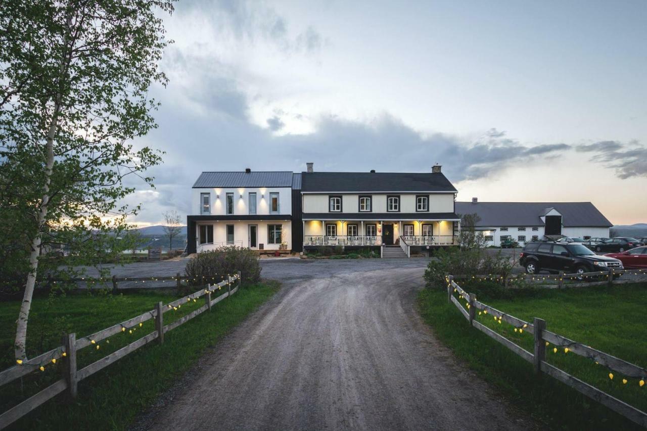 Les Ancetres Auberge & Restaurant St-Pierre-de-l'Île-d'Orléans Exterior foto
